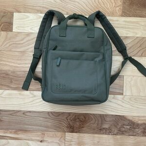 BEIS The Expandable Backpack in Olive